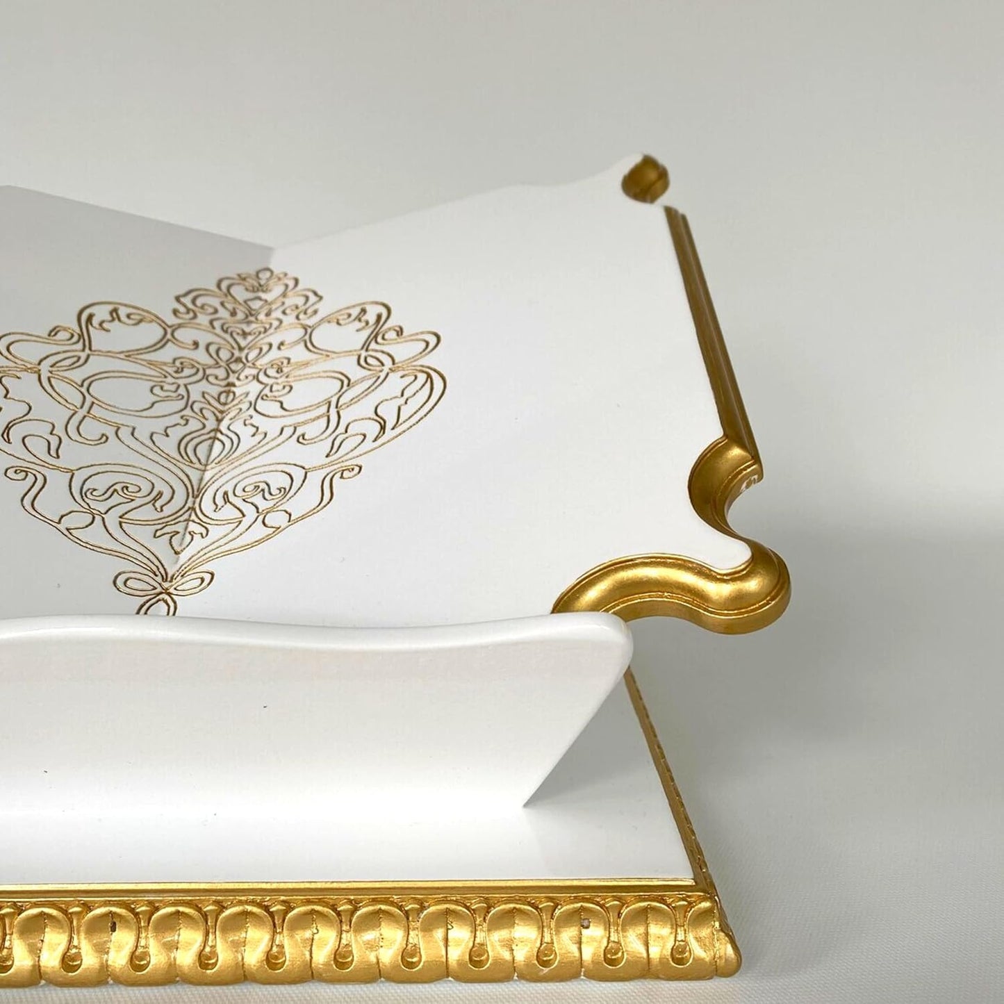 Handgefertigter Buchständer aus Holz