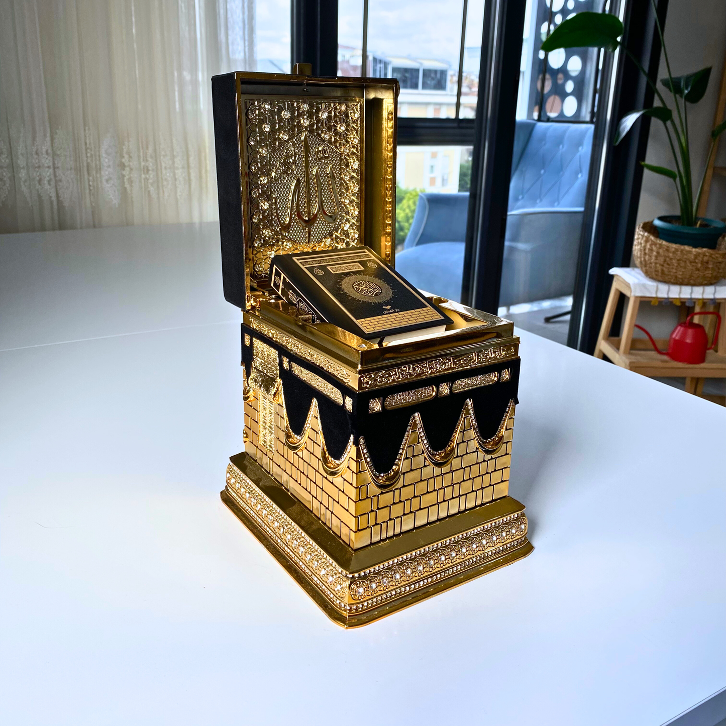 Luxury Kaaba Quran Set with Gold-Plated Mini Quran & Black Velvet Accents