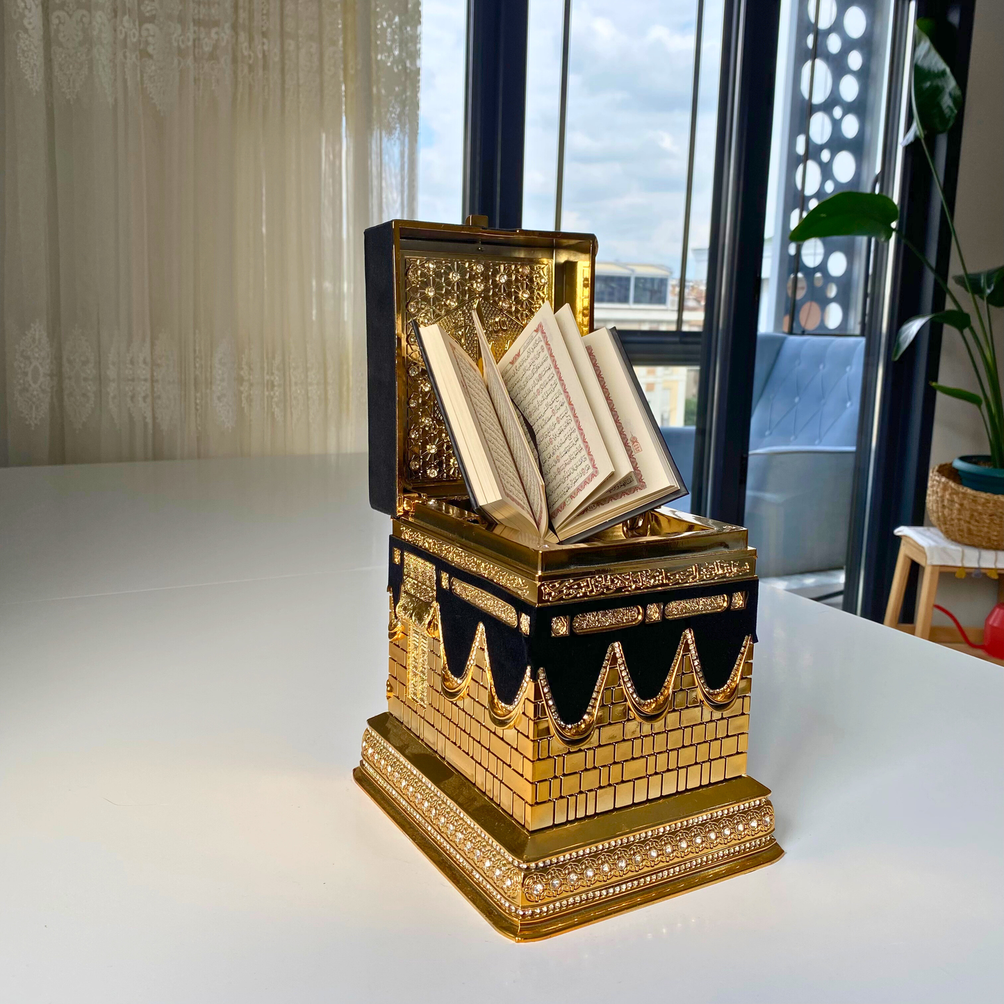 Luxury Kaaba Quran Set with Gold-Plated Mini Quran & Black Velvet Accents