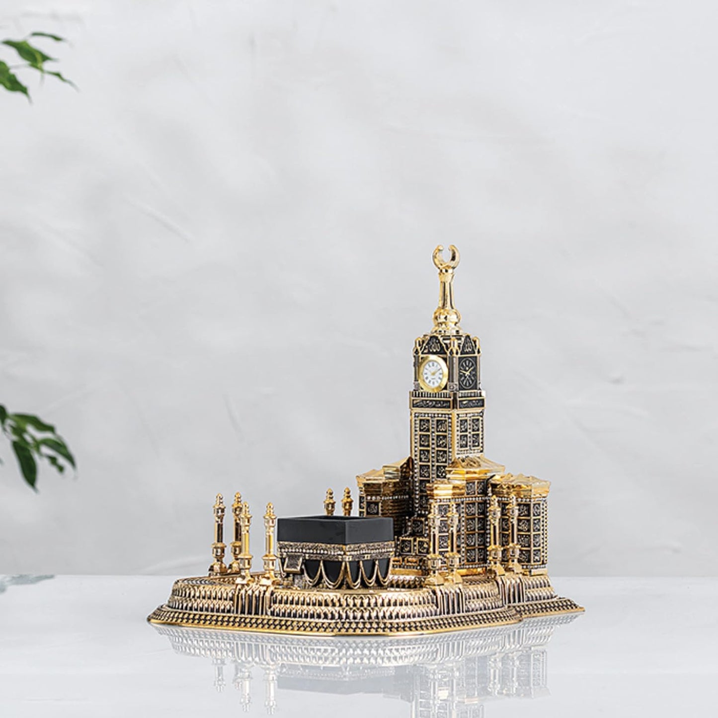 Grand Mosque Replica Table Clock